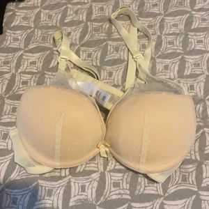 Cream push up bra
